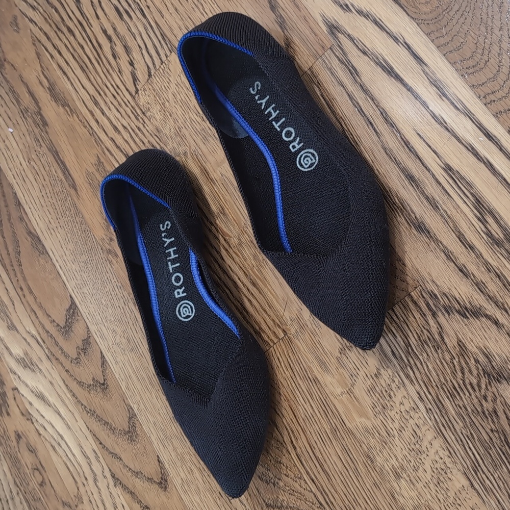 Rothy's Pointe in Black 8.5 flats